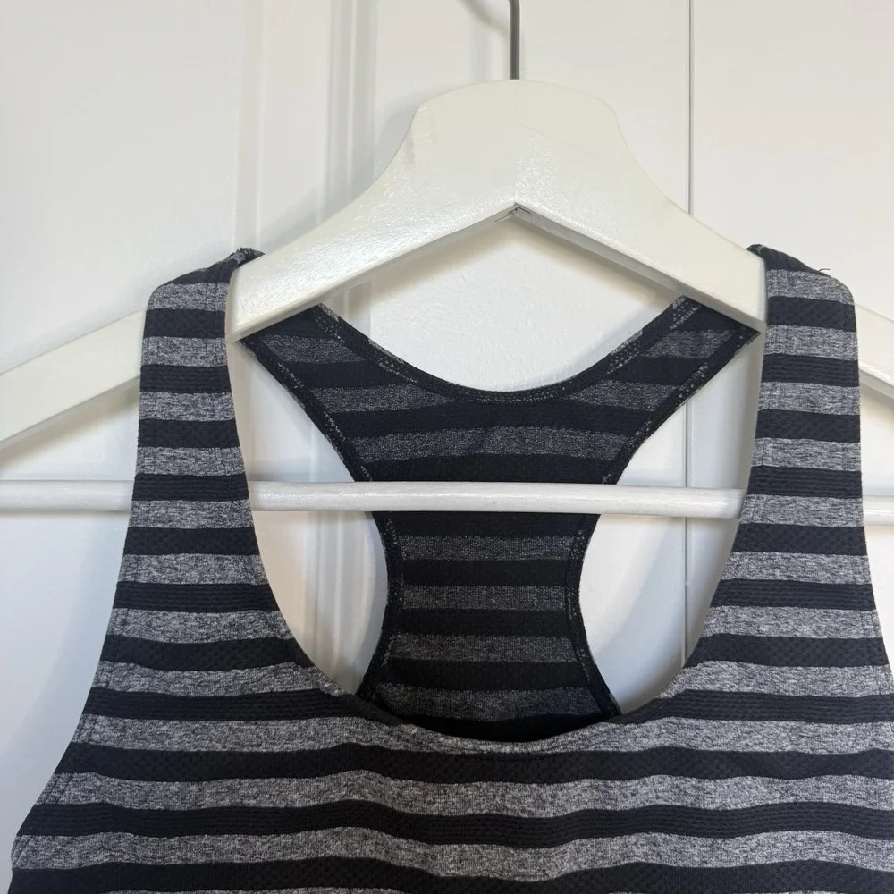 Black and Grey Striped Bally Sports‎ Bra No Cup Inserts Size S